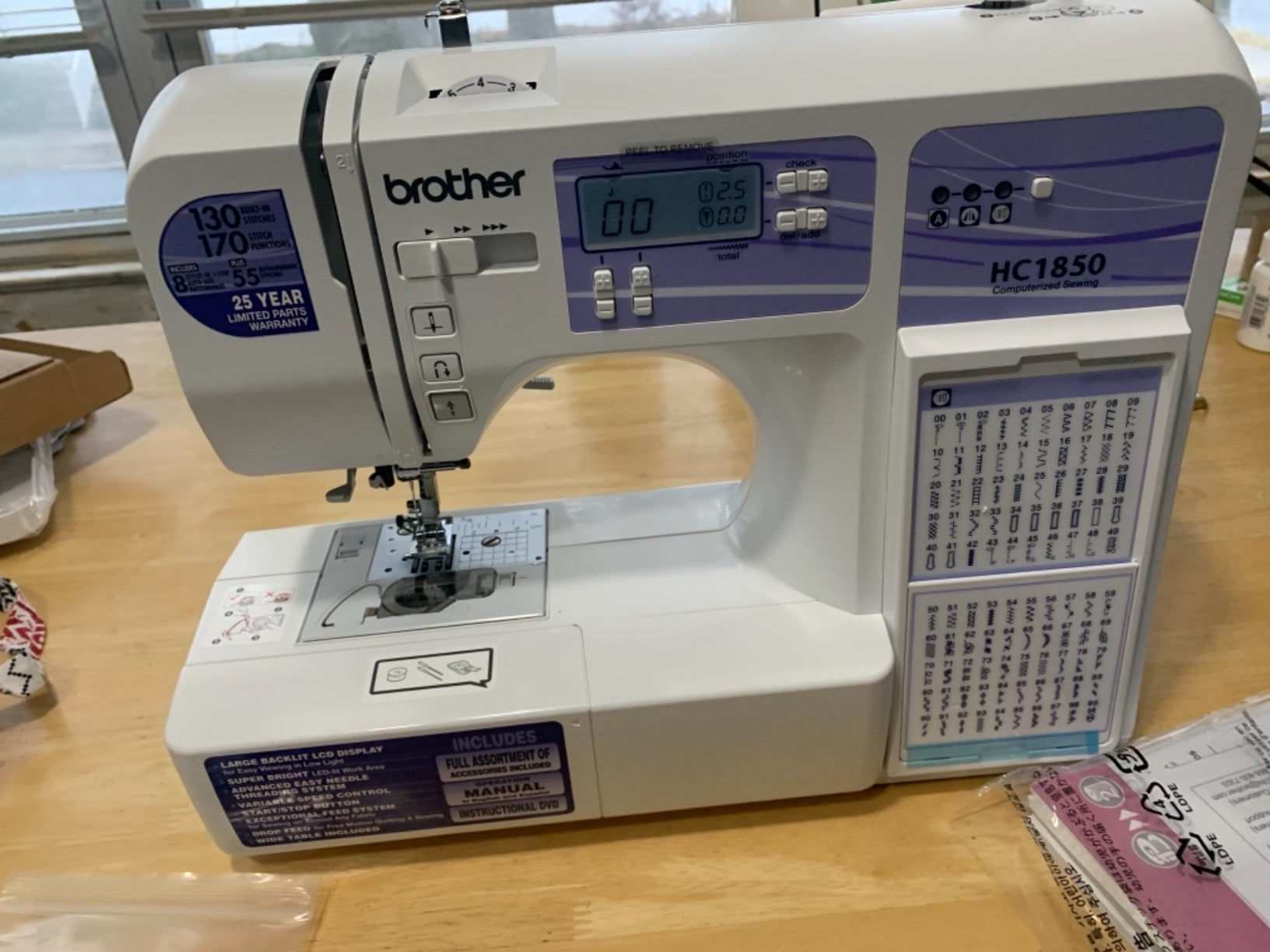 HC1850 Sewing and Quilting Machine